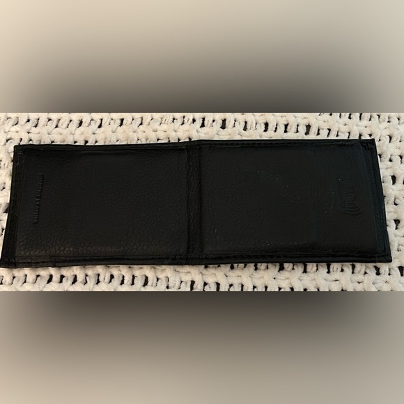 Unisex Black Leather Money Holder w/Card Slots, ID Window, Magnetic Close, RFID - Picture 2 of 7